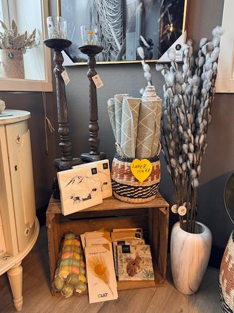 Interiørprodukter på gulv